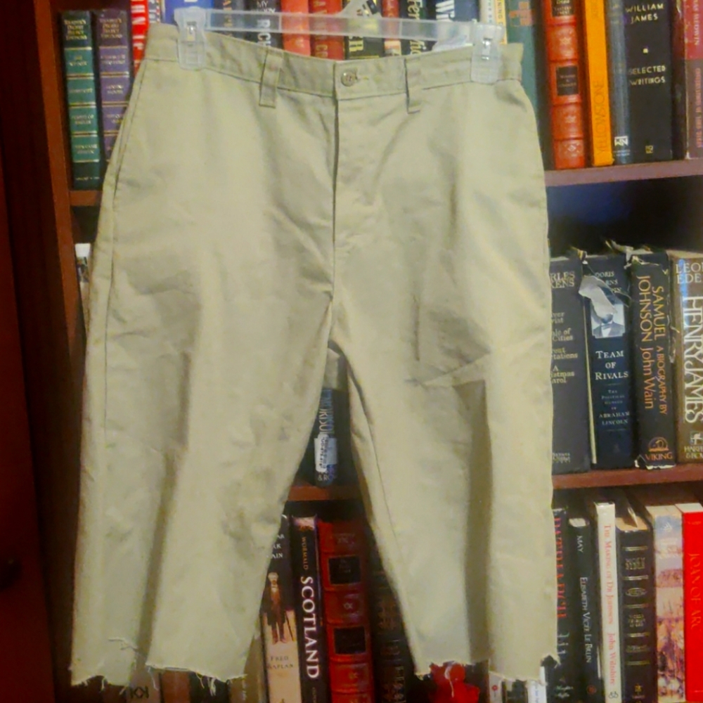 Dickies like new cropped pants